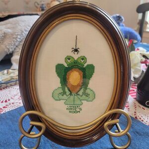Vintage Oval Framed With Glass Needlepoint Frog with Spider  6.5 x 8.5" Stitched